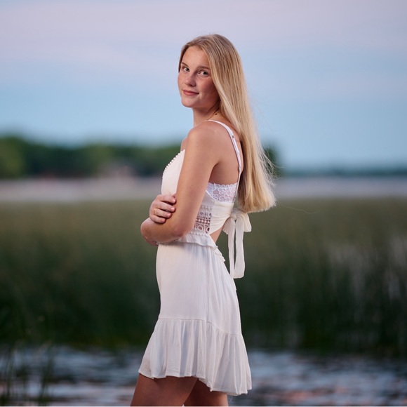 Meet your Posher, Claire - Picture 1 of 1